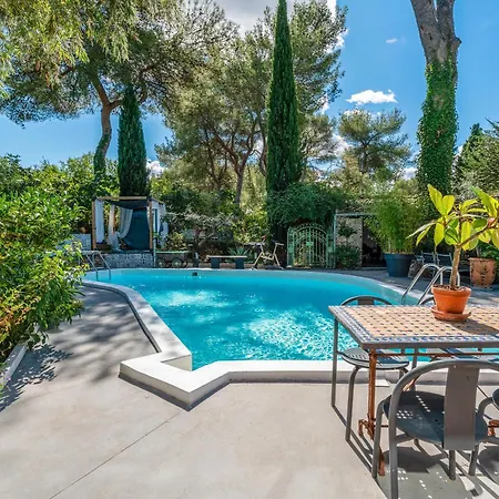 4 Bears Bed & Breakfast